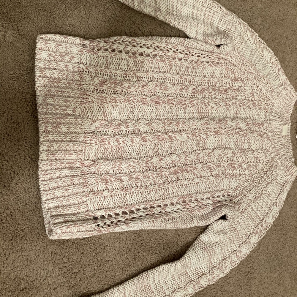Gap sweater size small